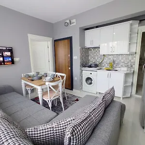  Апартаменты Cute Center Of