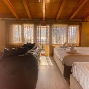旅馆 欢呼灯塔酒店, 伊斯坦布尔